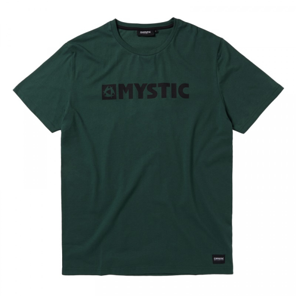 Mystic Brand Tee Cypress Green i gruppen Sensommarrea / Sensommarrea Kläder hos Surfspot Sweden AB (35105-230177-624)